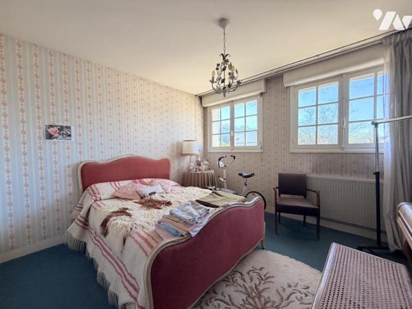 MAISON FAMILIALE A RENOVER
