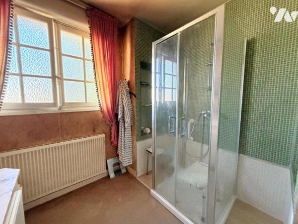 MAISON FAMILIALE A RENOVER