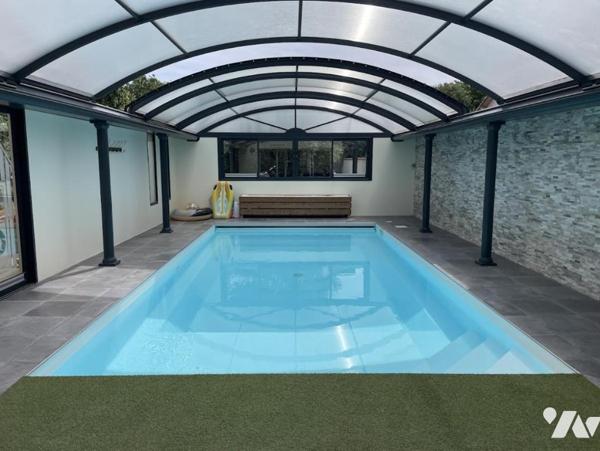 MAISON PORNIC avec Gîte - piscine couverte - studio + double garage