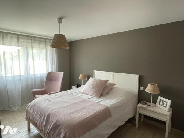 MAISON PORNIC avec Gîte - piscine couverte - studio + double garage