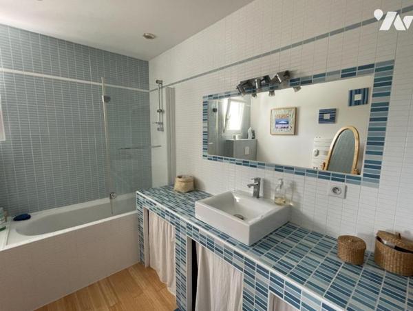 MAISON PORNIC avec Gîte - piscine couverte - studio + double garage