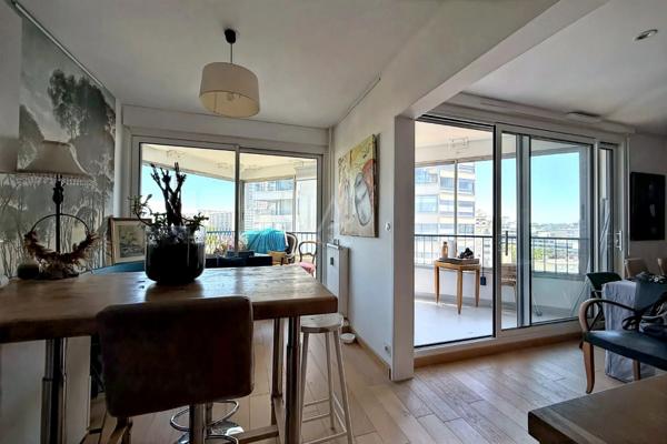 Rennes Bourg L’Évesque, appartement T4 de 102.90 m² dont 87 m2 habitables plus 16 m2 grand  balcon fermé, garage,cave et DPE B