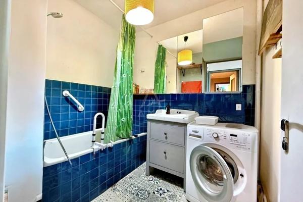 Rennes Bourg L’Évesque, appartement T4 de 102.90 m² dont 87 m2 habitables plus 16 m2 grand  balcon fermé, garage,cave et DPE B