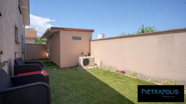 Maison familiale rénovée avec piscine et véranda – Rillieux-la-Pape