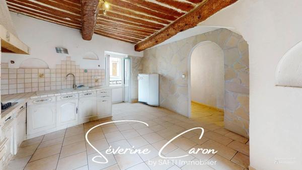 Maison de village à Carnoules – 62 m² avec cave et potentiel !.