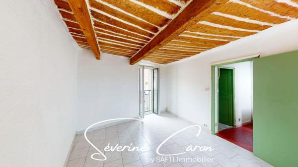 Maison de village à Carnoules – 62 m² avec cave et potentiel !.