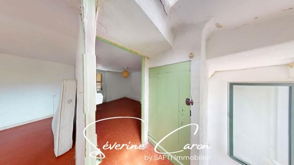 Maison de village à Carnoules – 62 m² avec cave et potentiel !.