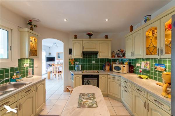 Maison à vendre |  Prayssac |  8 pièces | 164 m²