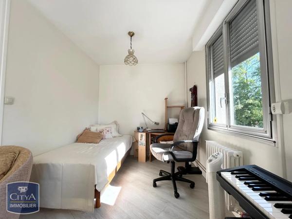 Appartement à louer 1 pièce 33.4m² Tours (37100)