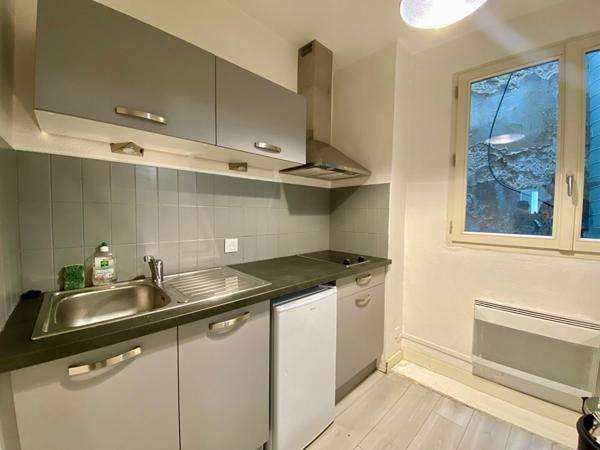 Appartement 1 pièce(s) 23.65 m2 Nancy - HYPER CENTRE PROCHE LYCEE HENRI LORITZ