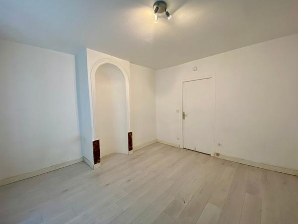 Appartement 1 pièce(s) 23.65 m2 Nancy - HYPER CENTRE PROCHE LYCEE HENRI LORITZ