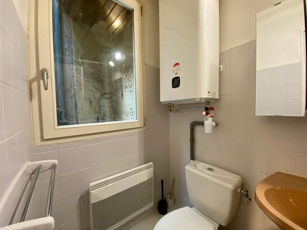 Appartement 1 pièce(s) 23.65 m2 Nancy - HYPER CENTRE PROCHE LYCEE HENRI LORITZ