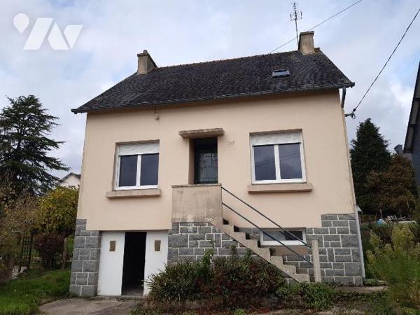 Maison 5 pièces - GUERLÉDAN / Mur-de-Bretagne (22530)

À vendre, maison familiale T5 située à...