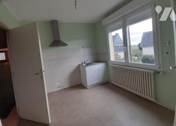 Maison 5 pièces - GUERLÉDAN / Mur-de-Bretagne (22530)

À vendre, maison familiale T5 située à...