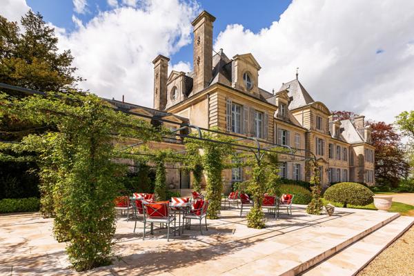 Vente Château Curzay-sur-Vonne 80 Pièces 3400 m²