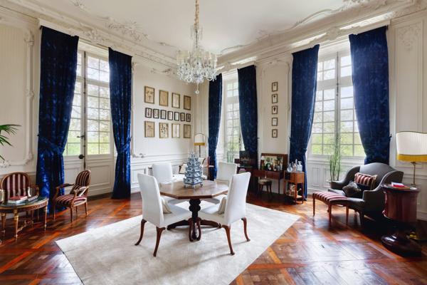 Vente Château Curzay-sur-Vonne 80 Pièces 3400 m²