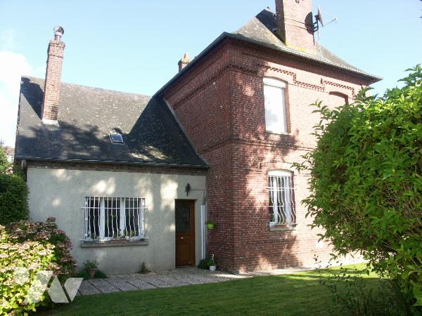 Maison centre VAL DE SCIE, commerces, collège et gare à proximité