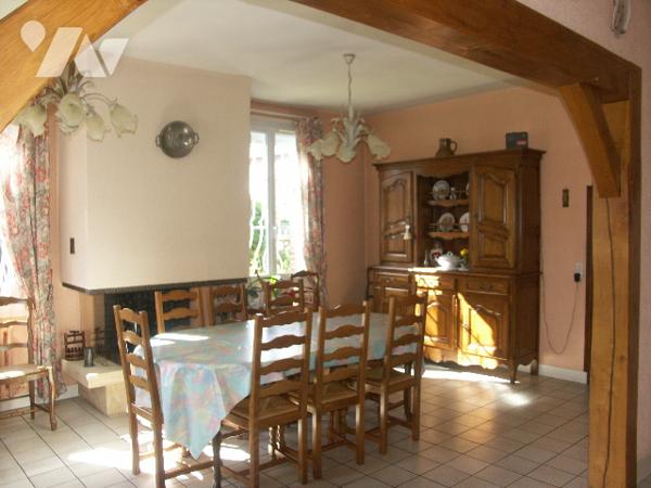 Maison centre VAL DE SCIE, commerces, collège et gare à proximité