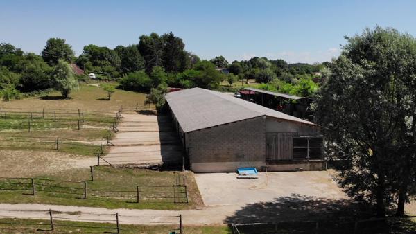 Local Commercial - 115940 m²