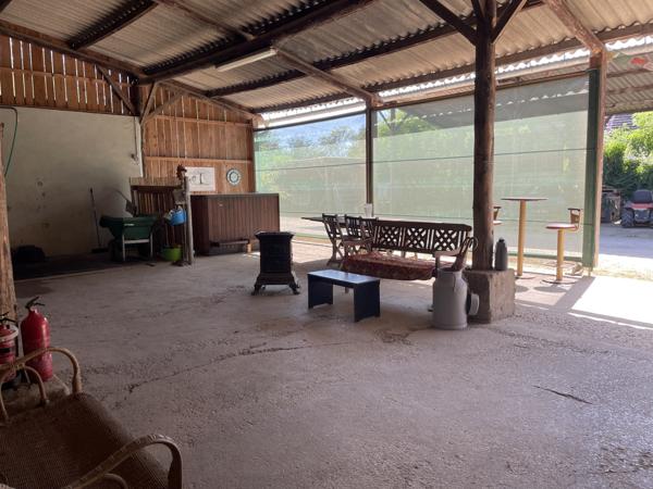 Local Commercial - 115940 m²