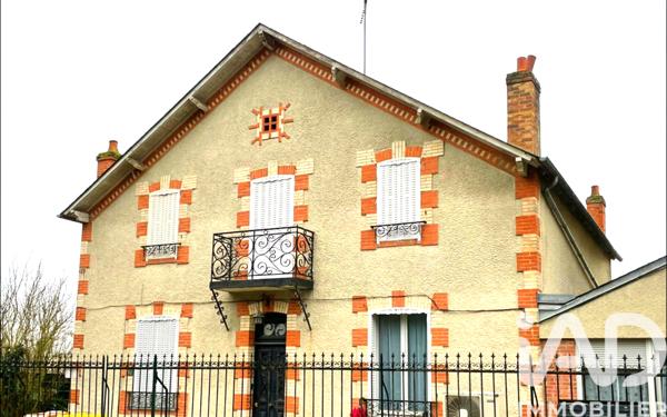 Immeuble à vendre 200 m² Angerville