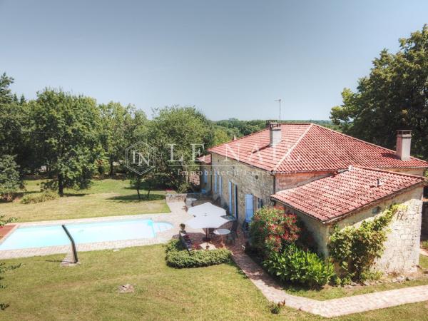 Confortable demeure familiale proche d'Agen (Lot-et-Garonne)