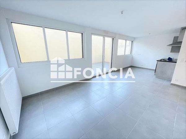Location Appartement 2 pièces 52.28 m² - 50 AVENUE DU PRADO BAT B Marseille 13006