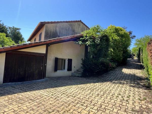 Maison à vendre 196 512 € Pavie 6 p 135 m² DPE D