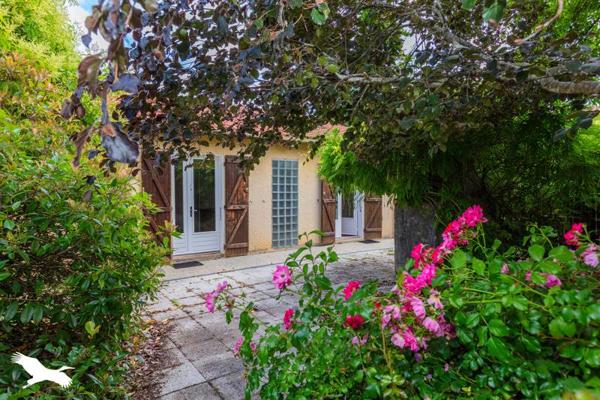 Maison 195 000 € Pavie 6 p 135 m² DPE D