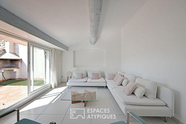 Charmant appartement dernier étage avec terrasse quartier Révolution