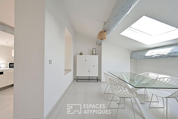 Charmant appartement dernier étage avec terrasse quartier Révolution