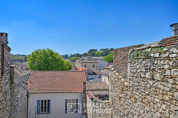 Charmant appartement dernier étage avec terrasse quartier Révolution