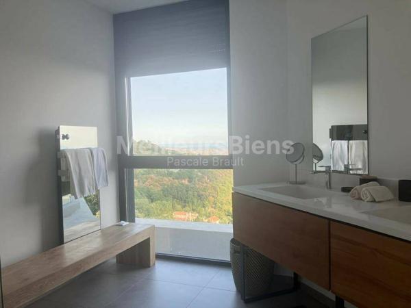 Vence, Villa d’exception  entre montagne et mer