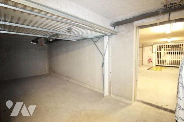 Garage fermé dans une résidence de standing Avenue de la mer à Malo

 Le bien dispose d'une s...