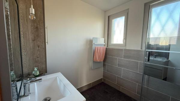 Angresse : Bel appartement T4 de 92 m² avec terrasse et parking