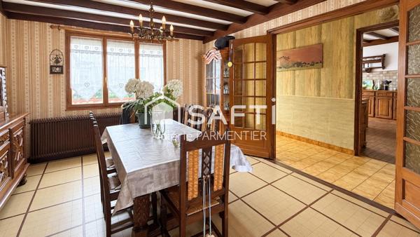 Une maison familiale, de beaux volumes, un grand garage et beaucoup de possibilités à Berck-Plage.