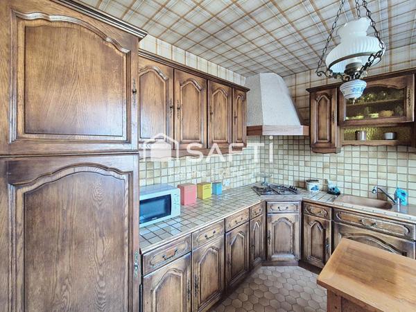 Joli pavillon avec jardin