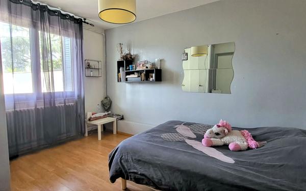 Maison à vendre    7 pièces • 157 m2 Roussillon