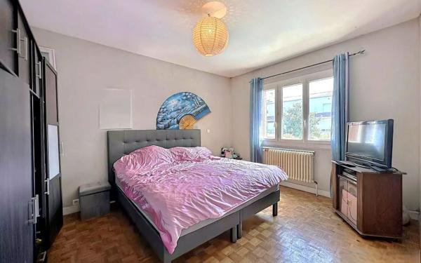 Maison à vendre    7 pièces • 157 m2 Roussillon