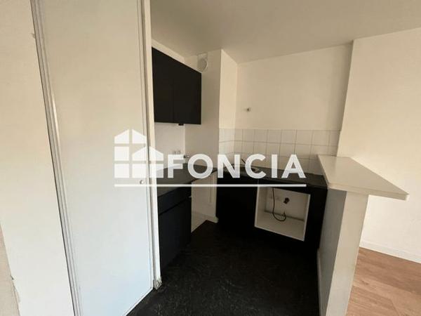 Location Appartement 2 pièces 39.9 m² - LES COTEAUX DE CORBEIL - BAT.C Corbeil Essonnes 91100