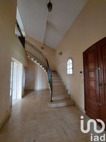 Maison 7 pièces de 200 m² à Carignan-de-Bordeaux (33360)