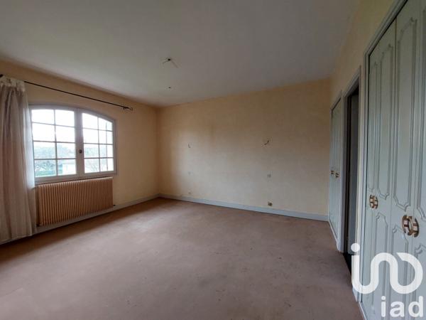 Maison 7 pièces de 200 m² à Carignan-de-Bordeaux (33360)