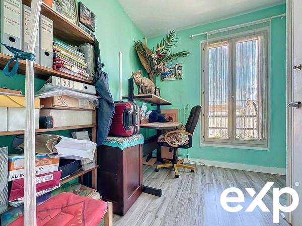 Deux maisons proche métro