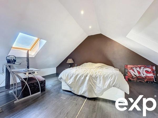 Deux maisons proche métro