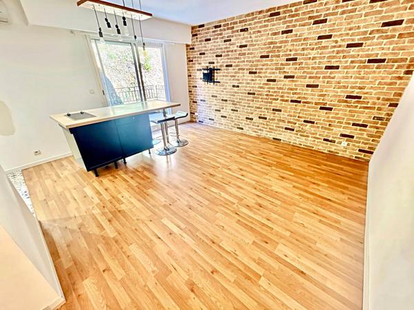 MOUGINS LE HAUT / COUP DE COEUR