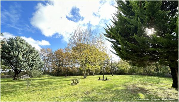 Dpt Eure et Loir (28), à vendre ARROU maison meublée de 170 m² - Terrain de 3 700,00 m²