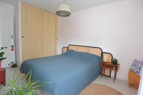 Secteur VAUBAN - Appartement avec extérieur avec vue sur NOTRE DAME DE LA GARDE dans résidence avec ascenseur