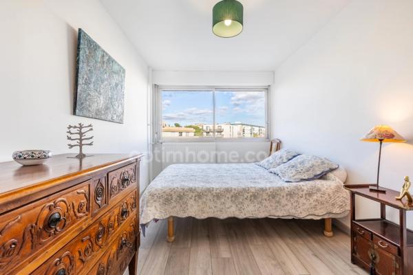 Appartement - 5 pièces 111 m2 - Terrasse - Cave - Garage - Piscine - Tennis - Parc - Proche Parc Montcalm - Tram Ligne 5