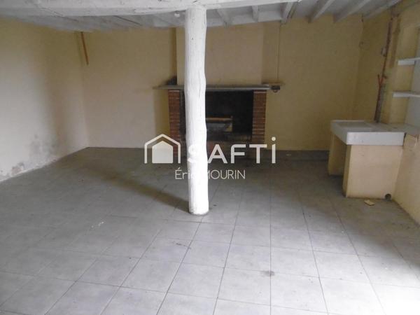 Jolie maison en pierres avec beaucoup de potentiel.