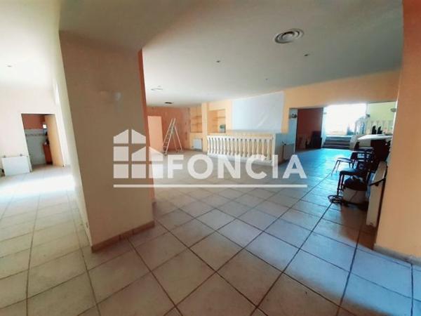 Local commercial 6 pièces T6 F6 295 m² à Montelimar 26200 à vendre